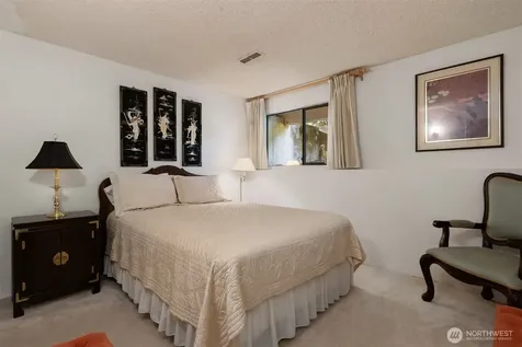 11186 Blue Pond Place NE Bainbridge Island WA 98110