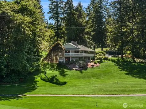 11186 Blue Pond Place NE Bainbridge Island WA 98110