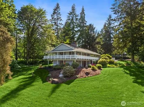 11186 Blue Pond Place NE Bainbridge Island WA 98110