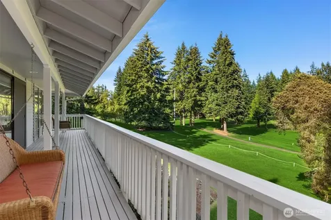 11186 Blue Pond Place NE Bainbridge Island WA 98110