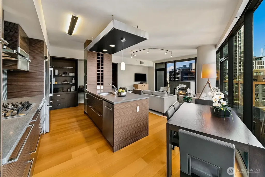 820 Blanchard Street Seattle WA 98121