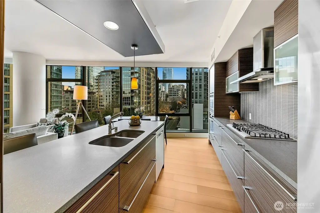 820 Blanchard Street Seattle WA 98121