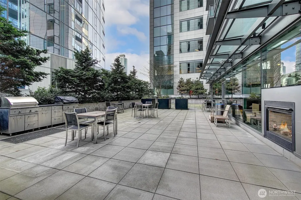 820 Blanchard Street Seattle WA 98121