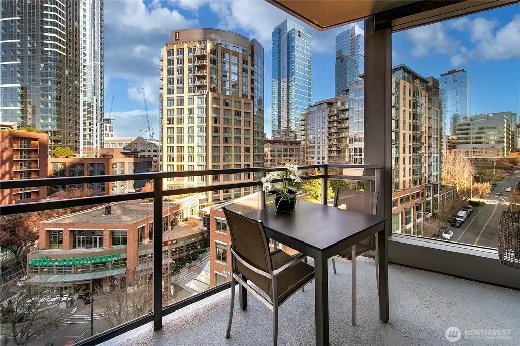 820 Blanchard Street Seattle WA 98121