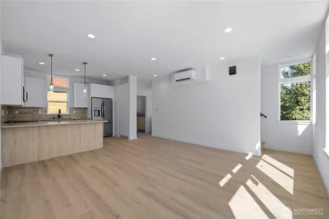 1138 NW 57th Street Seattle WA 98107