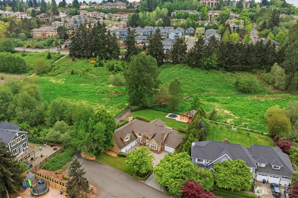 4511 238th Place SE Sammamish WA 98029