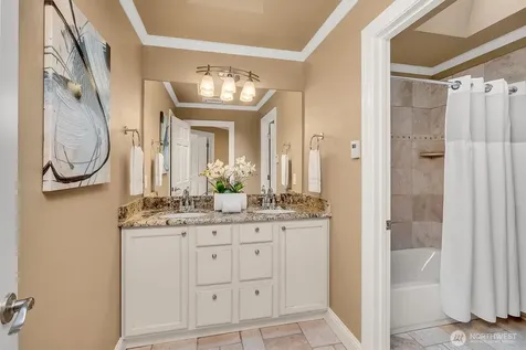 4511 238th Place SE Sammamish WA 98029