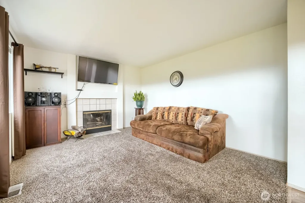 21908 40th Avenue E Spanaway WA 98387