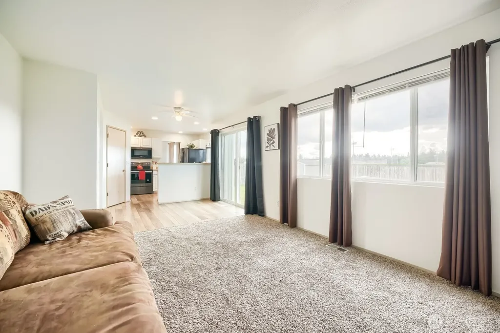 21908 40th Avenue E Spanaway WA 98387