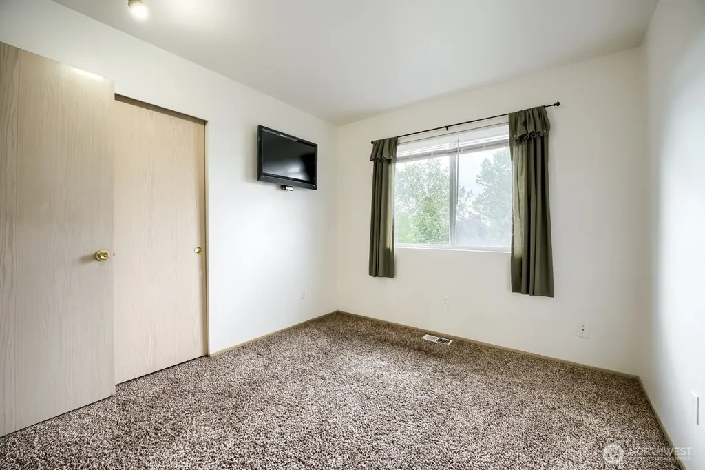 21908 40th Avenue E Spanaway WA 98387