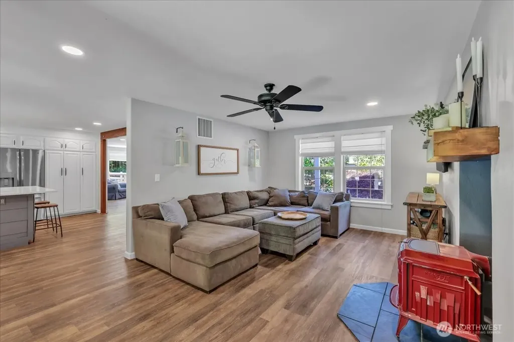 3936 Forest Park Street NW Olympia WA 98502