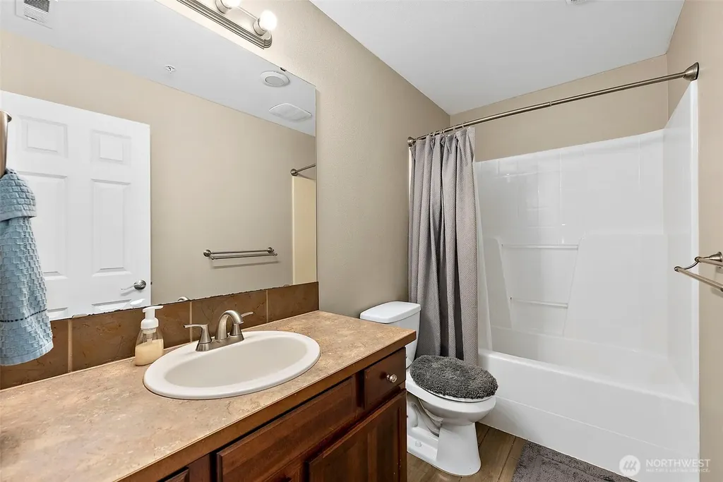 17805 79th Avenue Ct E Puyallup WA 98375