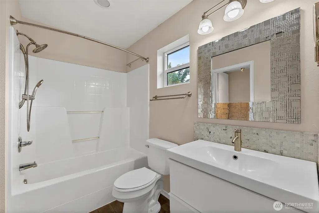17805 79th Avenue Ct E Puyallup WA 98375