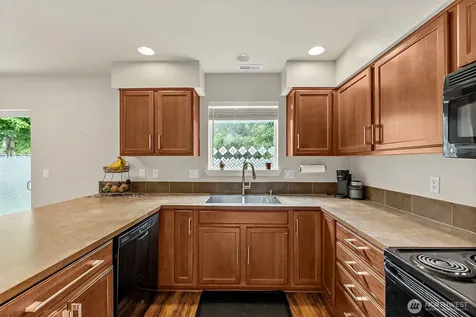 17805 79th Avenue Ct E Puyallup WA 98375