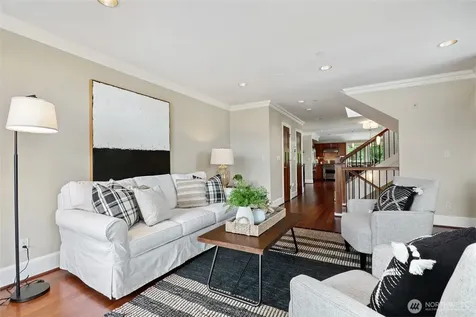 506 Lakeside Avenue S Seattle WA 98144