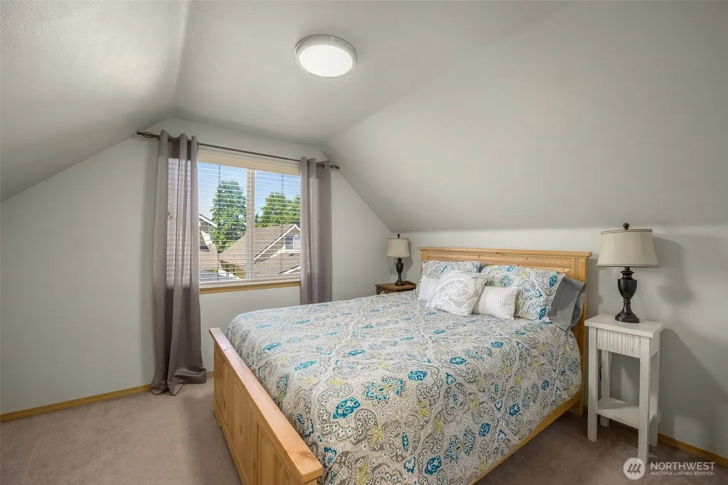 726 29th Avenue SE Puyallup WA 98374