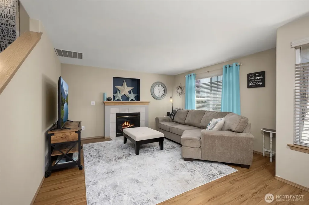 726 29th Avenue SE Puyallup WA 98374