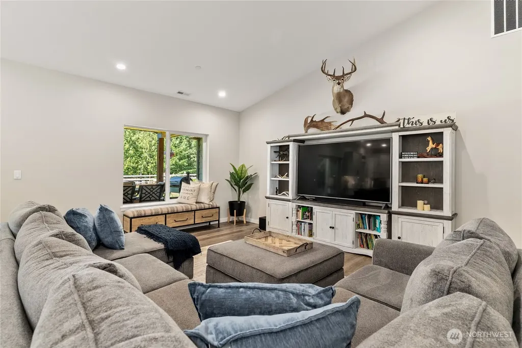 17908 273rd Avenue E Buckley WA 98321