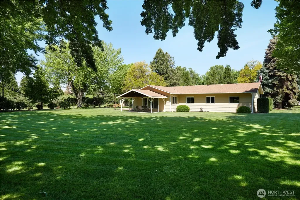 746 County Road 448 Walla Walla WA 99362