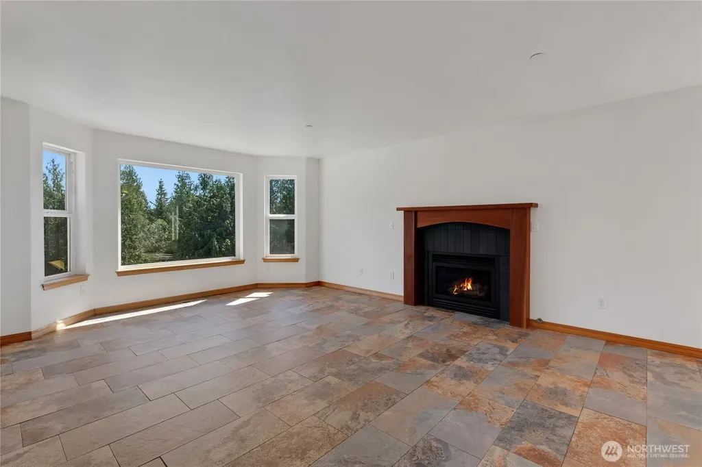 41216 305 Avenue SE Enumclaw WA 98022