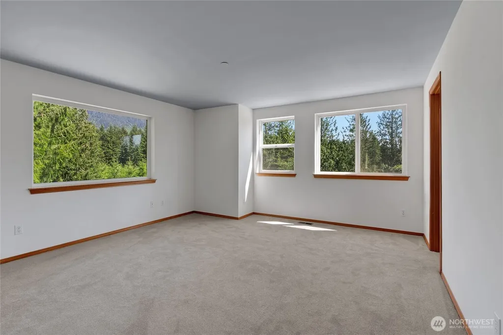 41216 305 Avenue SE Enumclaw WA 98022