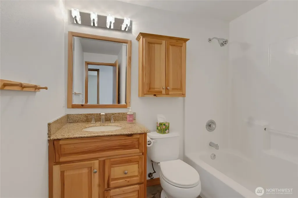 41216 305 Avenue SE Enumclaw WA 98022