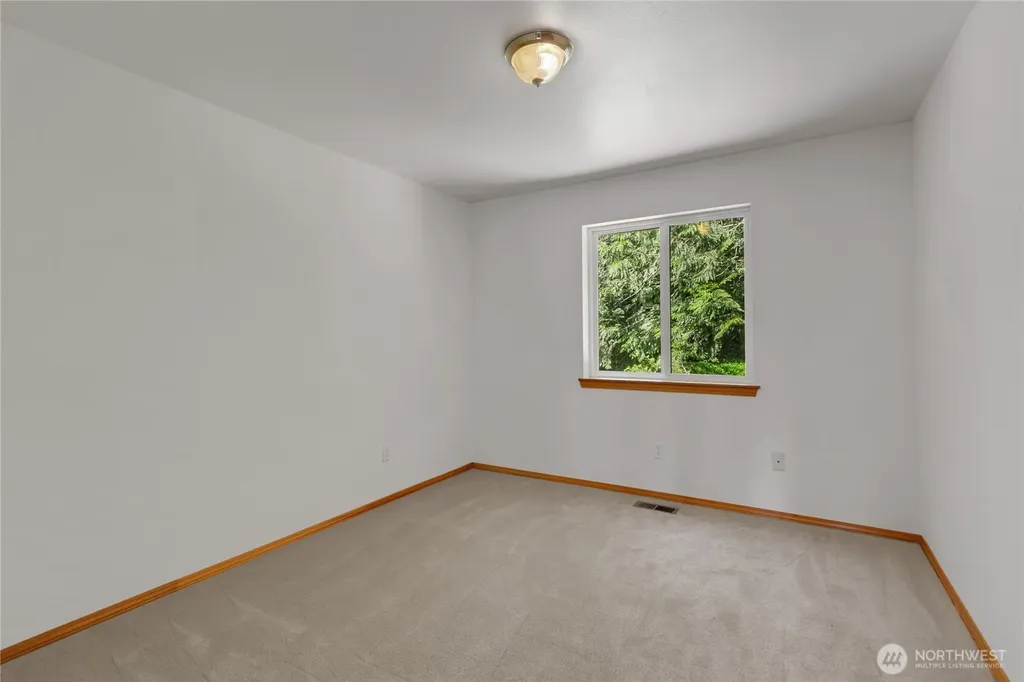 41216 305 Avenue SE Enumclaw WA 98022