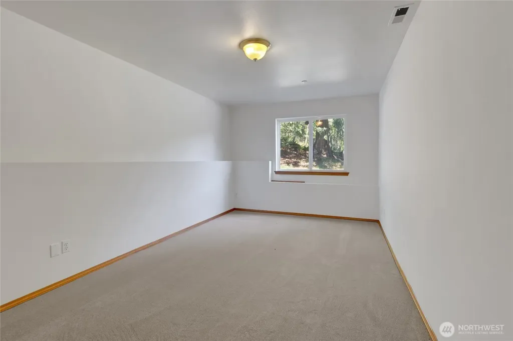 41216 305 Avenue SE Enumclaw WA 98022