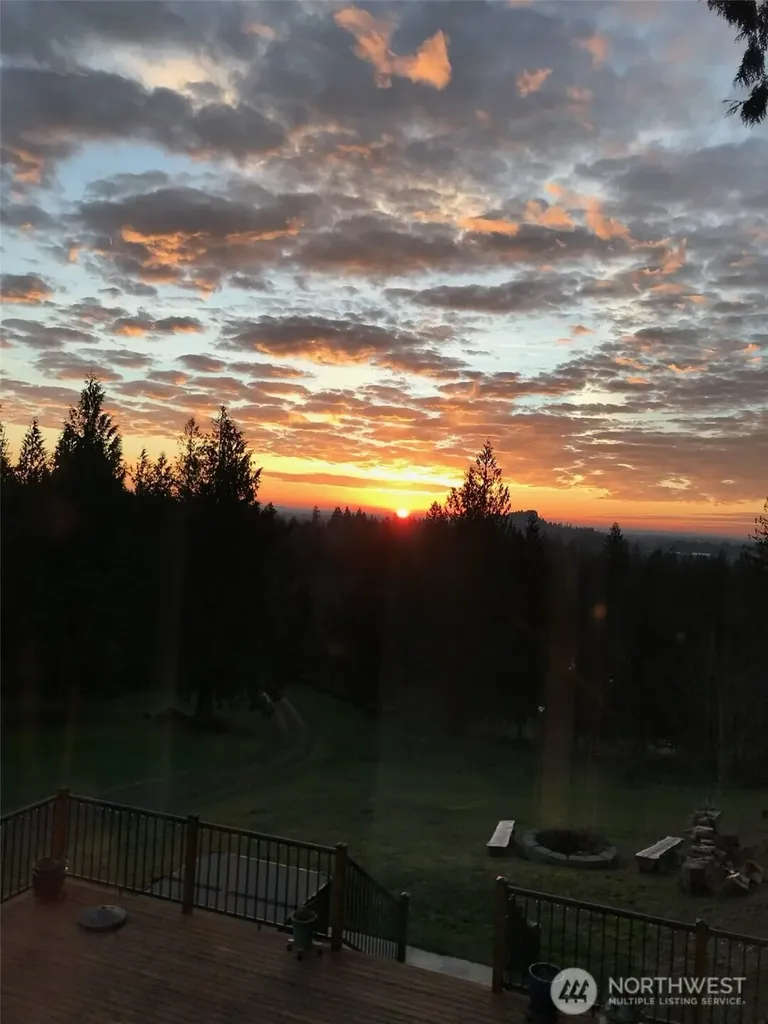 41216 305 Avenue SE Enumclaw WA 98022
