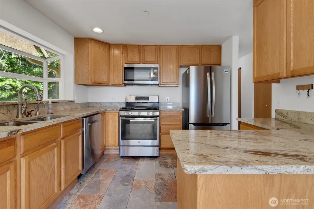 41216 305 Avenue SE Enumclaw WA 98022