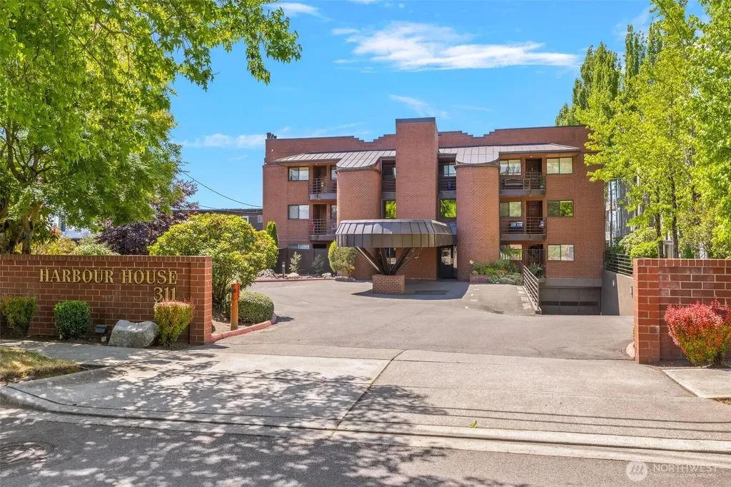 311 2nd St. S Kirkland WA 98033