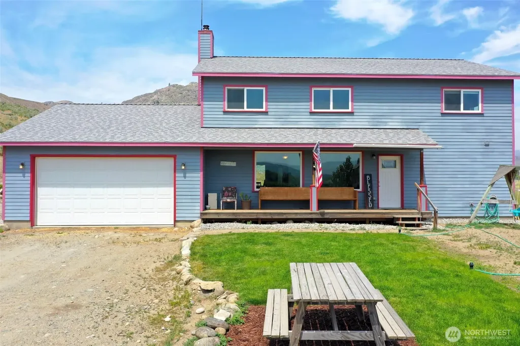 1073 Old Highway 97 Brewster WA 98812