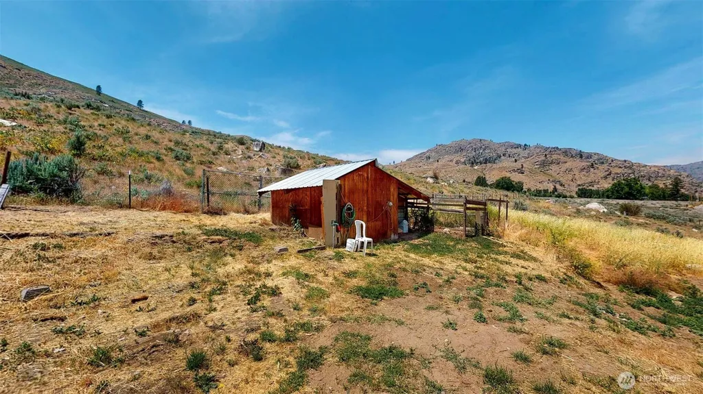 1073 Old Highway 97 Brewster WA 98812