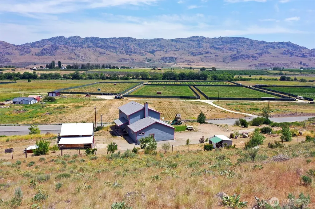 1073 Old Highway 97 Brewster WA 98812
