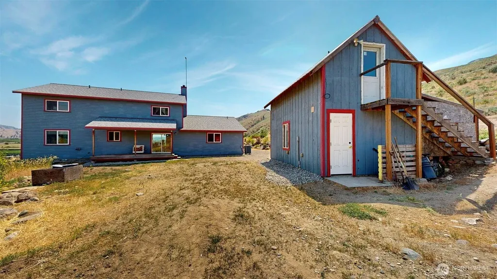 1073 Old Highway 97 Brewster WA 98812