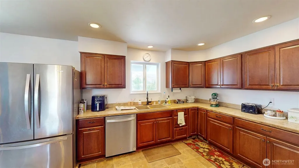 1073 Old Highway 97 Brewster WA 98812