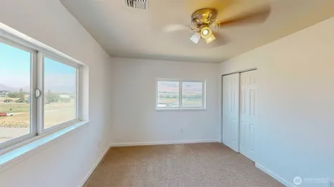 1073 Old Highway 97 Brewster WA 98812