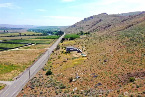 1073 Old Highway 97 Brewster WA 98812