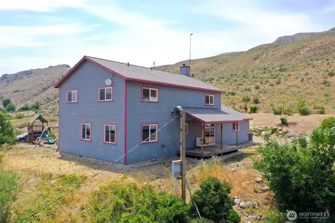 1073 Old Highway 97 Brewster WA 98812