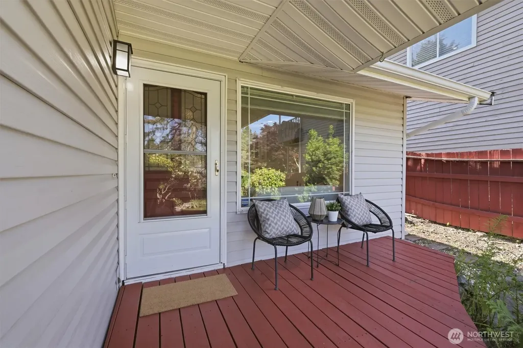 8425 18th Avenue SW Seattle WA 98106