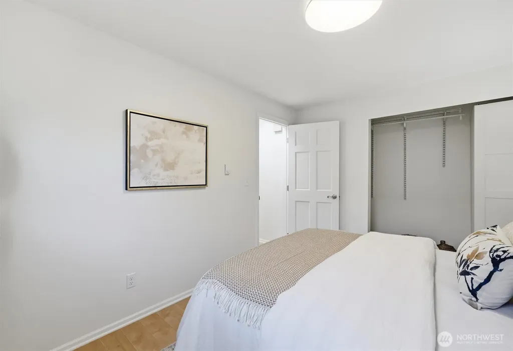 8425 18th Avenue SW Seattle WA 98106