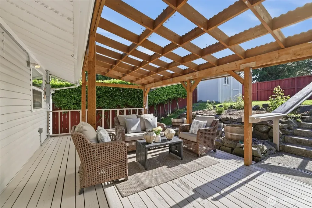 8425 18th Avenue SW Seattle WA 98106