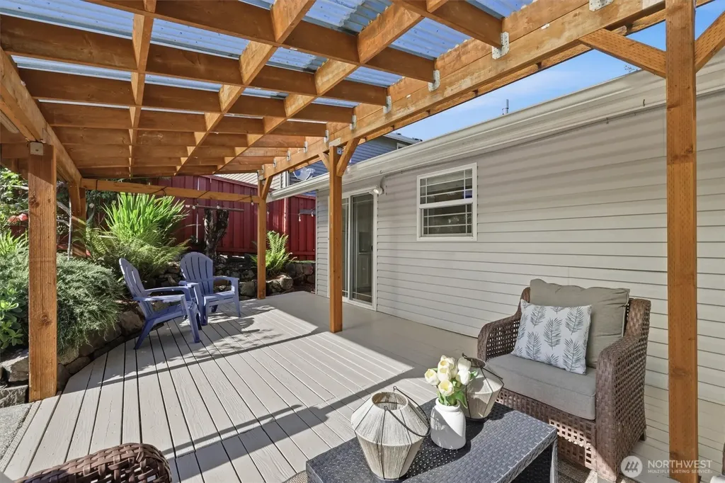 8425 18th Avenue SW Seattle WA 98106