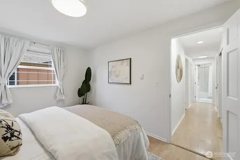8425 18th Avenue SW Seattle WA 98106