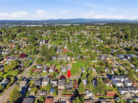 8425 18th Avenue SW Seattle WA 98106