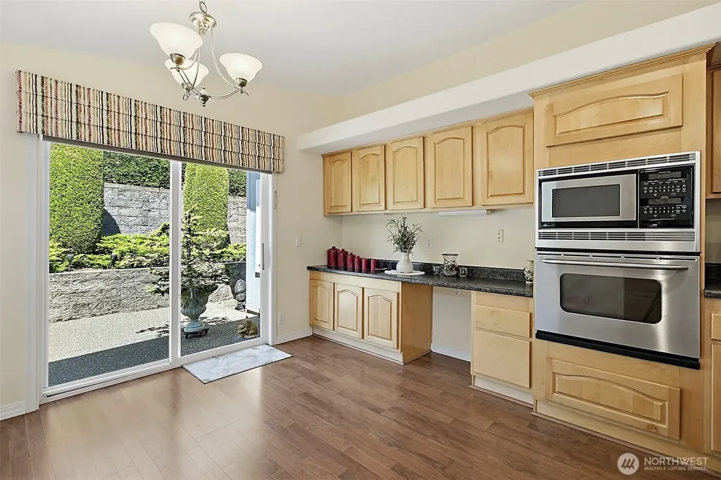 21804 SE 272nd Place Maple Valley WA 98038