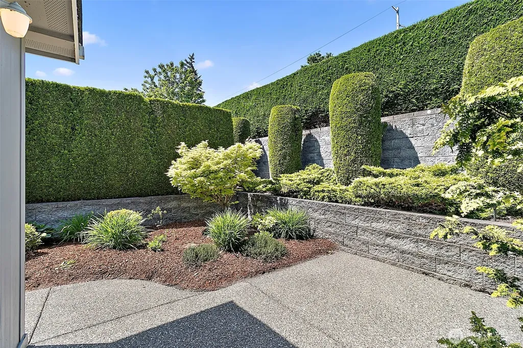 21804 SE 272nd Place Maple Valley WA 98038