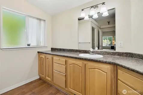 21804 SE 272nd Place Maple Valley WA 98038