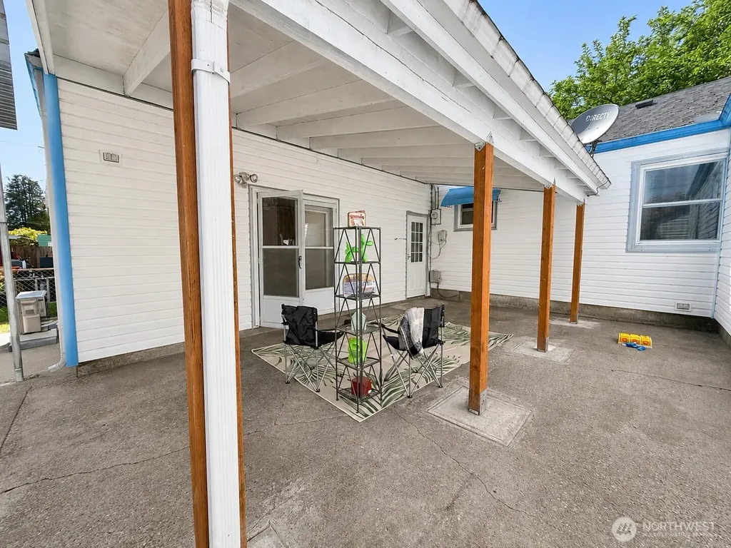 566 25th Avenue Longview WA 98632