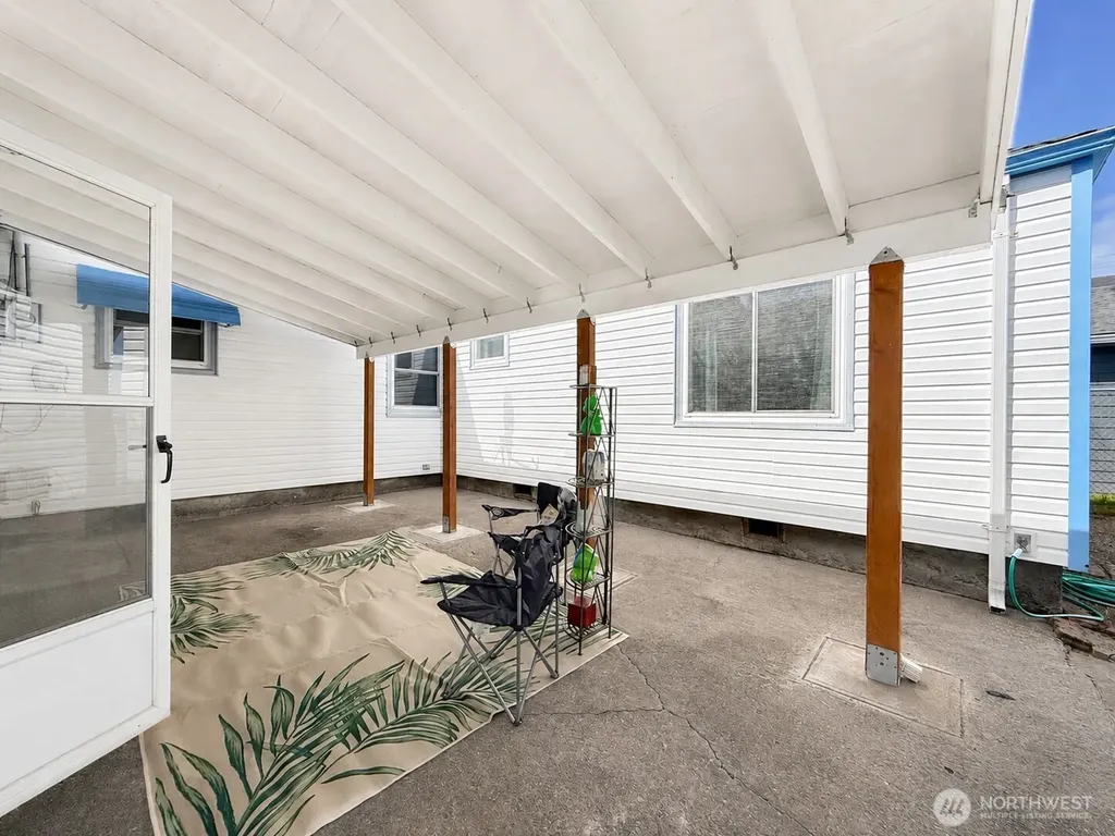 566 25th Avenue Longview WA 98632